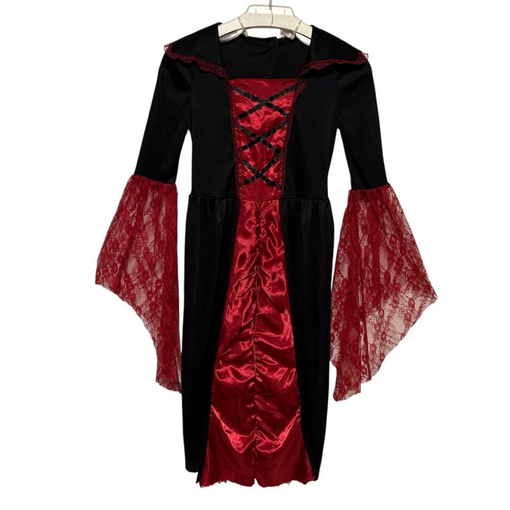 WAY to CELEBRATE Vampire Costume Girl